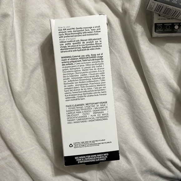 2/$20*: The Inkey List fulvic acid brightening cleanser - Picture 2 of 3